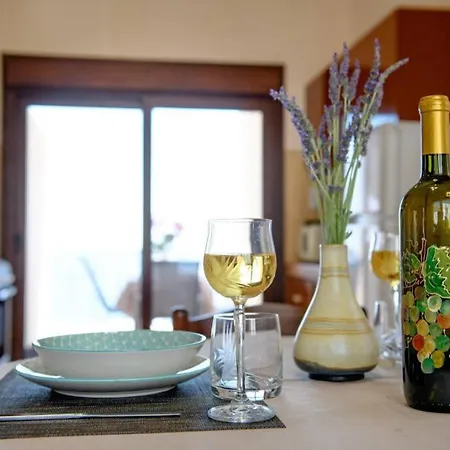 Ferienhaus Effies House Myrties