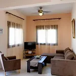 Effies House Vakantiehuis Myrties