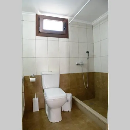 Effies House Миртеа