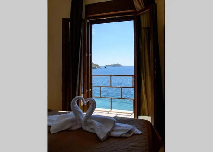 Effies House * Myrties